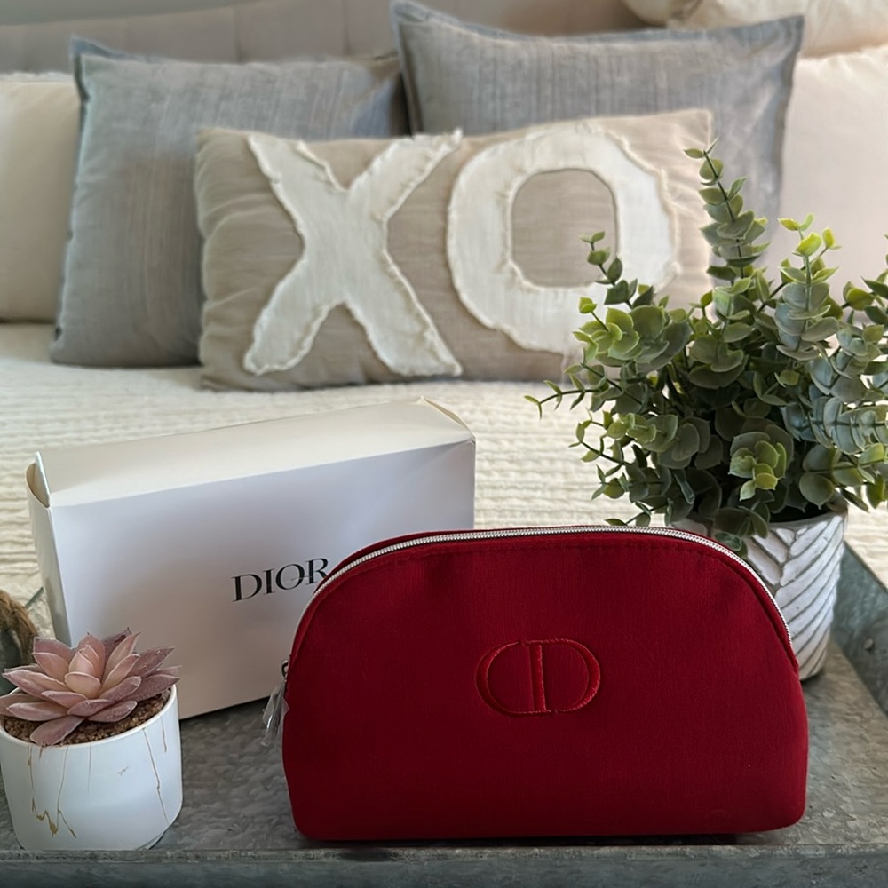 BNIB Dior Pouch